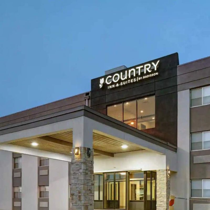 Country Inn & Suites